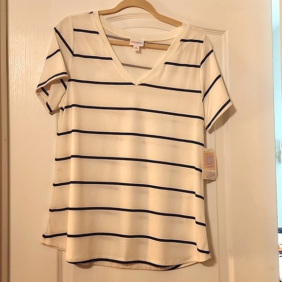LuLaRoe Christy T NWT M - Picture 1 of 3